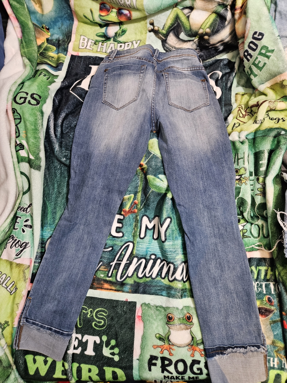 American Eagle Outfitters Women’s Blue Washed Jeans - Classic Denim - Picture 3 of 10